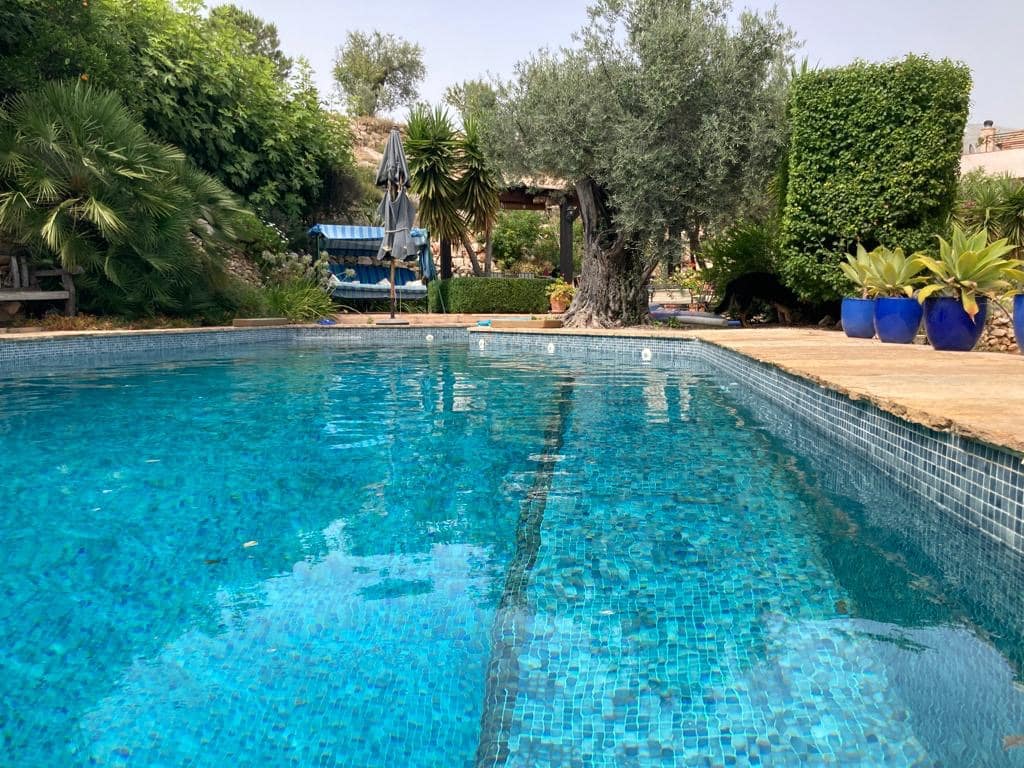 5 soveværelse Finca/Landehus til salg i El Pinar med swimmingpool garage - € 850.000 (Ref: 8660861)