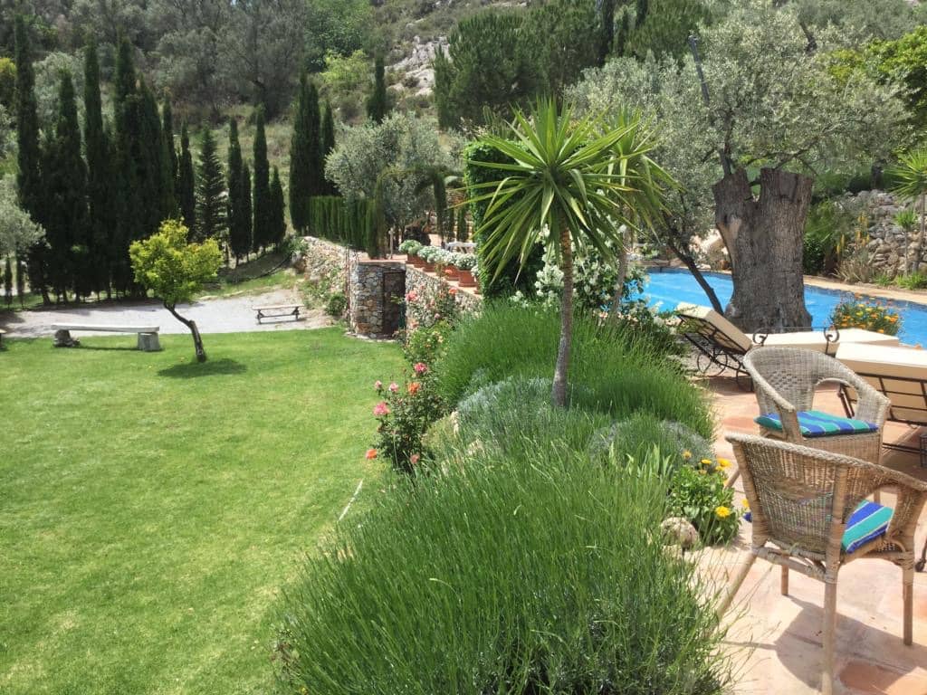 5 soveværelse Finca/Landehus til salg i El Pinar med swimmingpool garage - € 850.000 (Ref: 8660861)