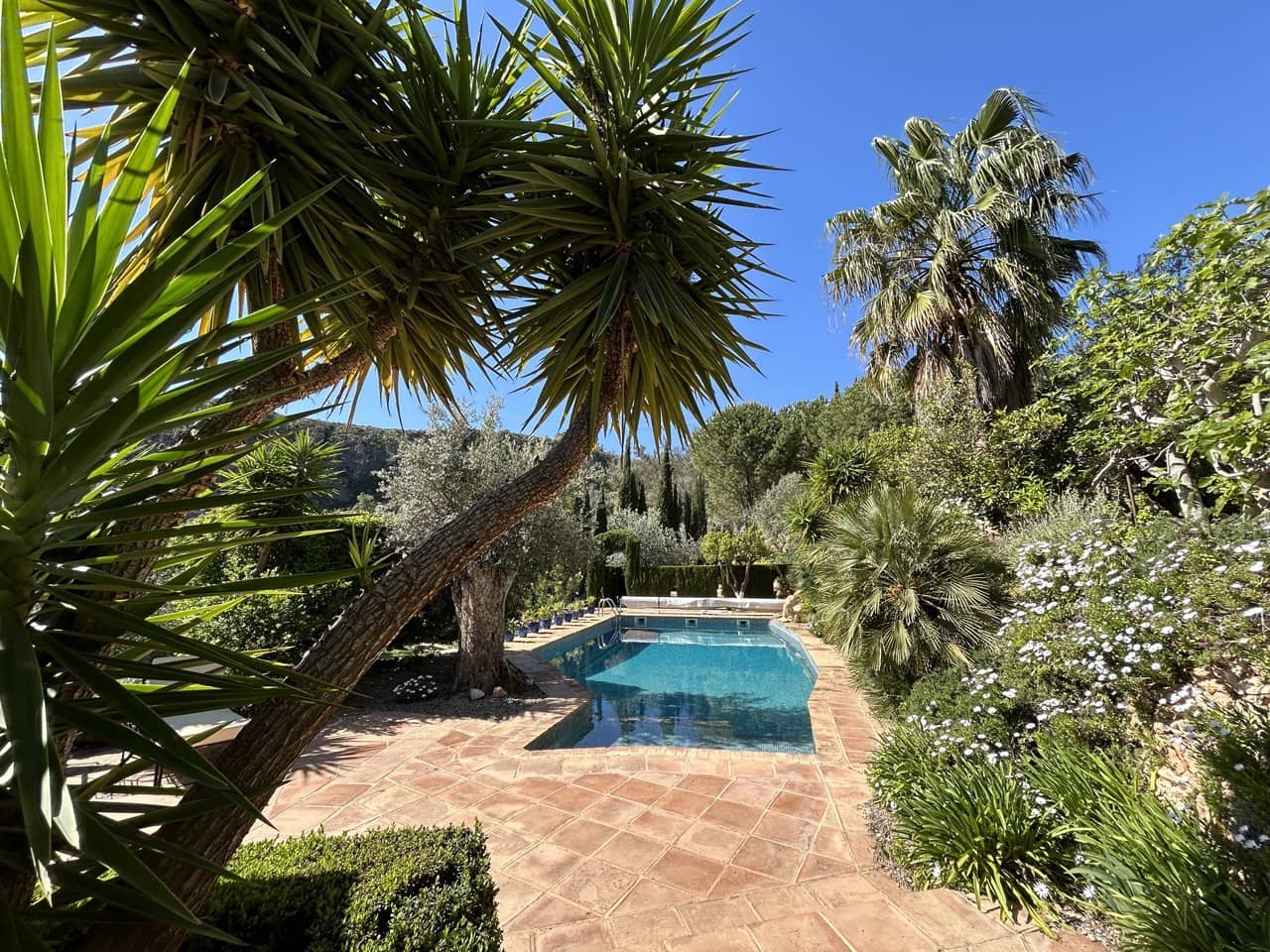 5 soveværelse Finca/Landehus til salg i El Pinar med swimmingpool garage - € 850.000 (Ref: 8660861)