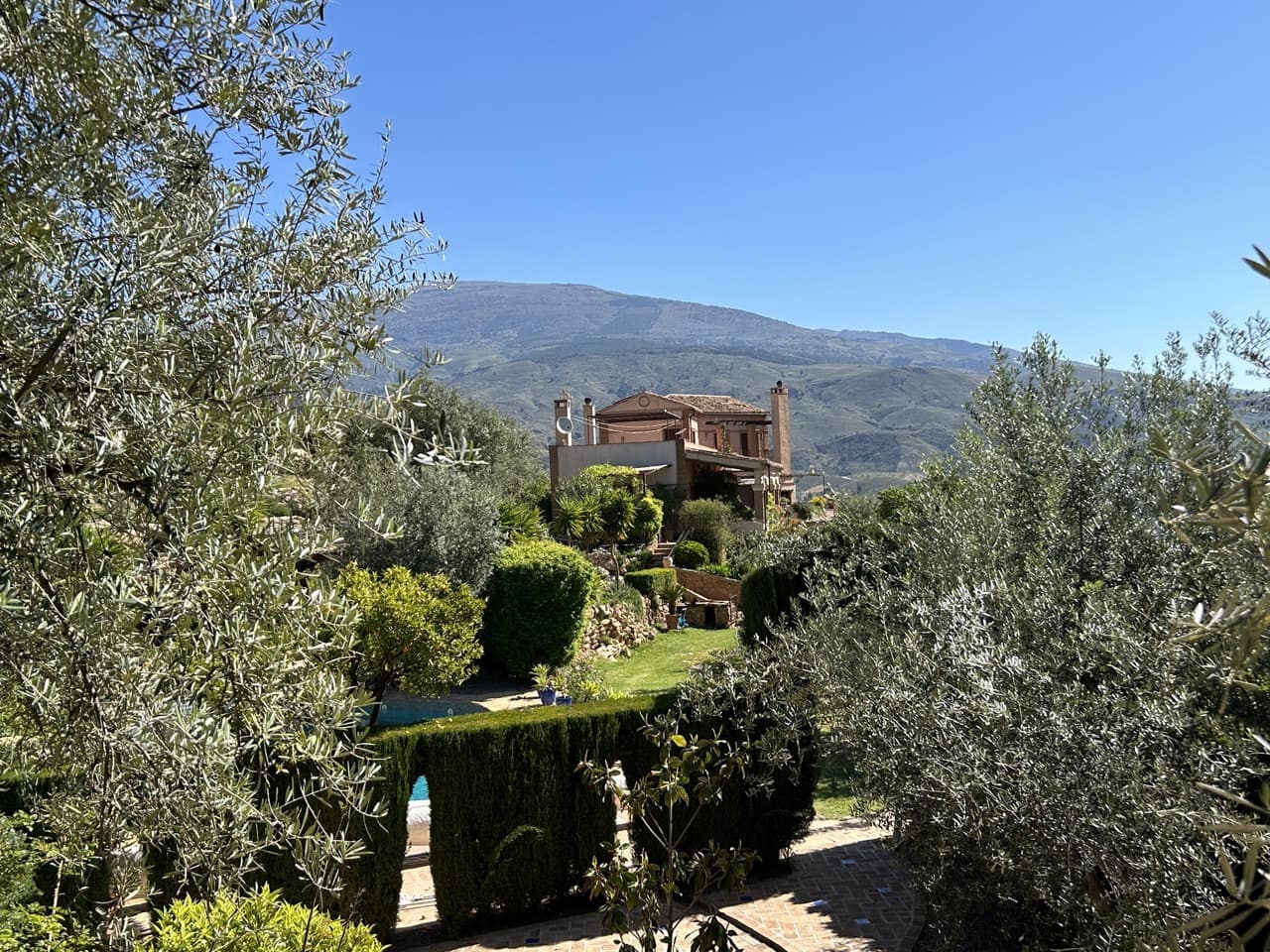 5 soveværelse Finca/Landehus til salg i El Pinar med swimmingpool garage - € 850.000 (Ref: 8660861)