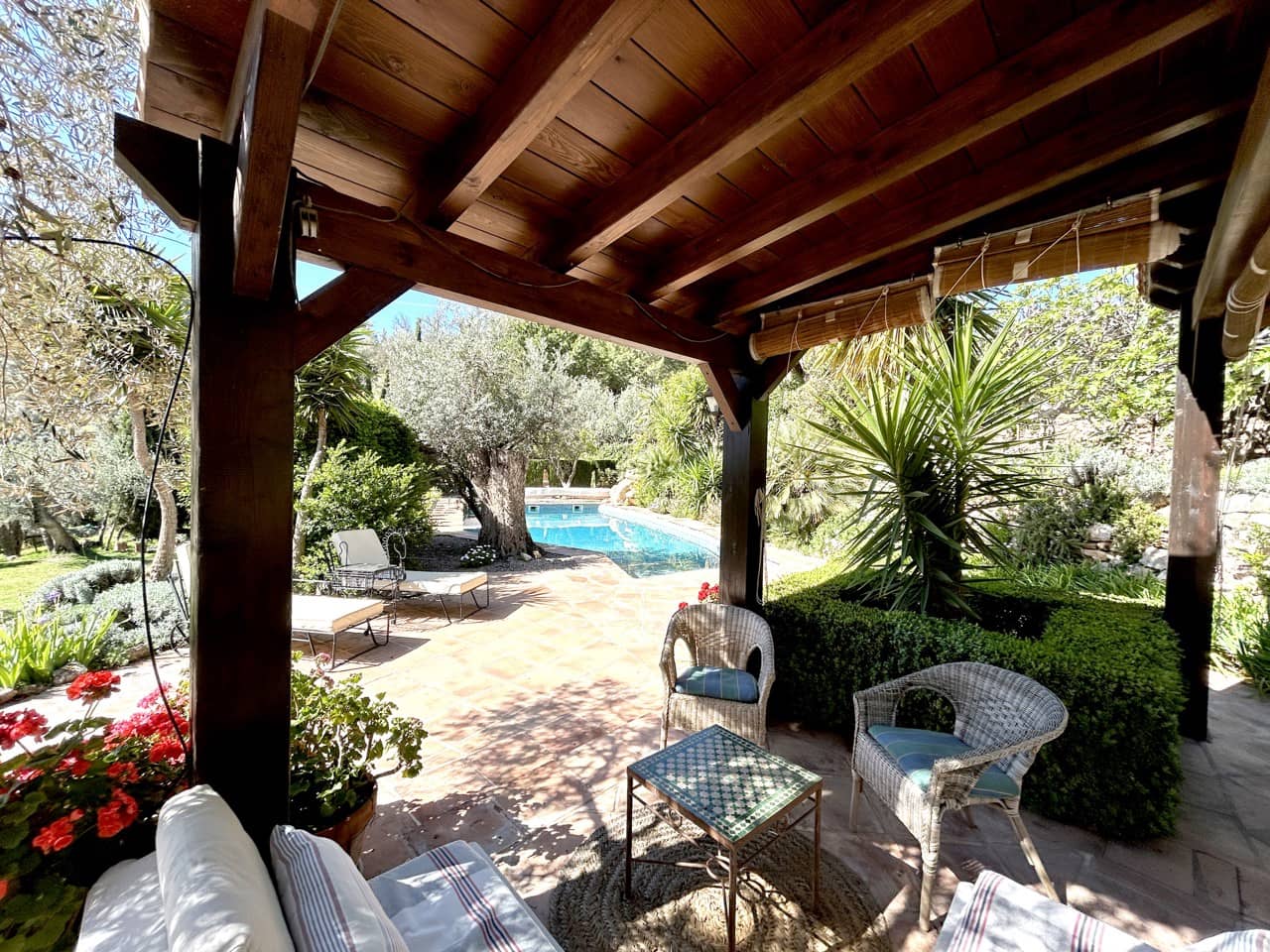 5 soveværelse Finca/Landehus til salg i El Pinar med swimmingpool garage - € 850.000 (Ref: 8660861)