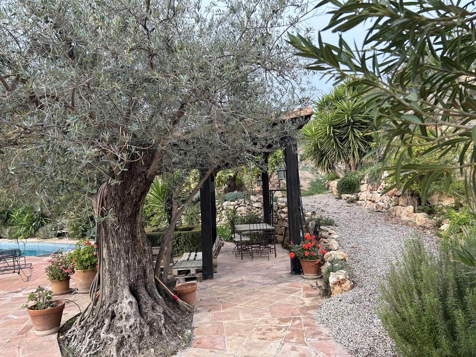 5 soveværelse Finca/Landehus til salg i El Pinar med swimmingpool garage - € 850.000 (Ref: 8660861)