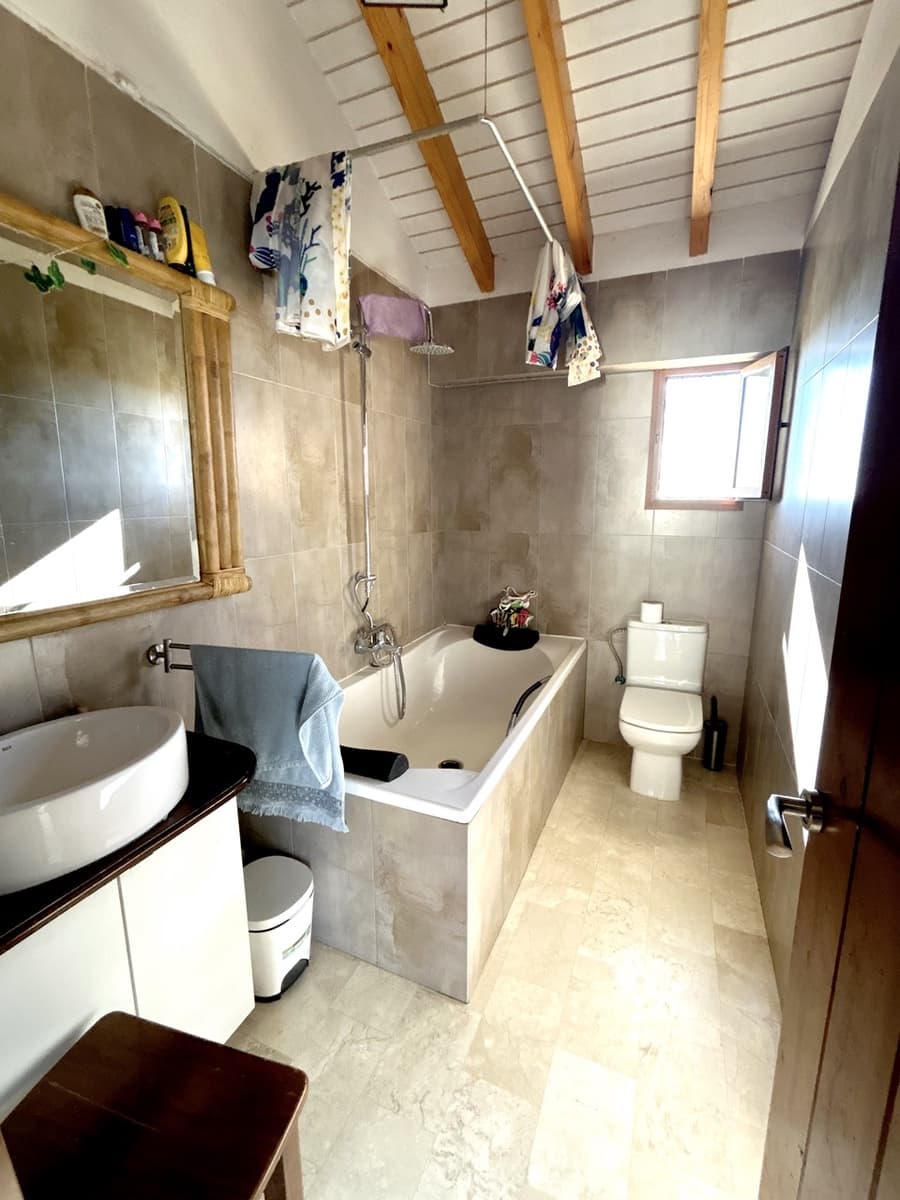 11 soveværelse Finca/Landehus til salg i Lecrin med swimmingpool garage - € 810.000 (Ref: 8685206)