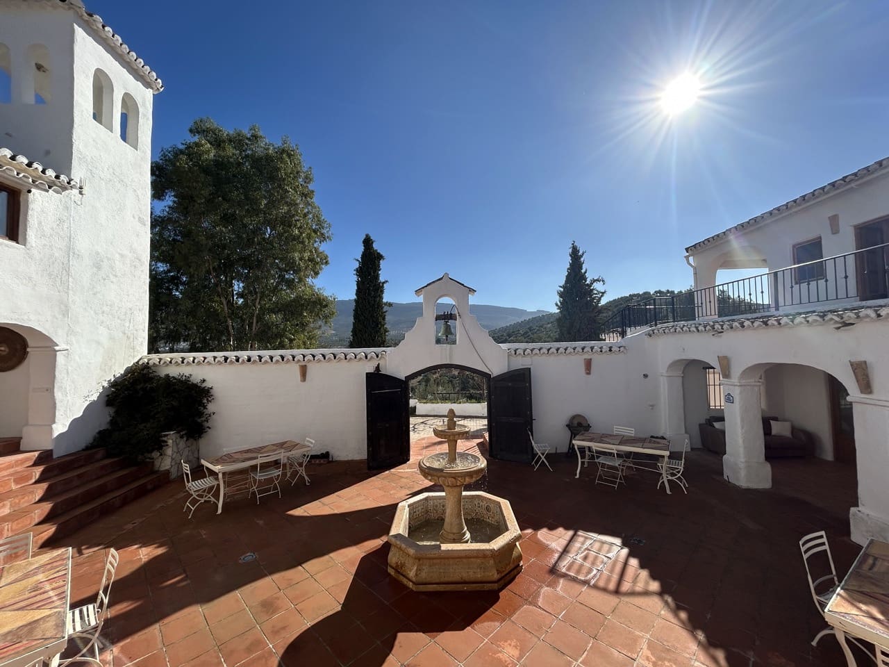 14 soveværelse Finca/Landehus til salg i Alcaudete med swimmingpool garage - € 1.250.000 (Ref: 8738362)