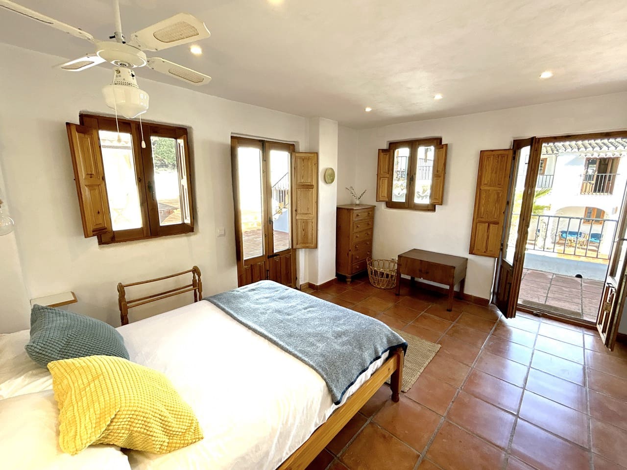 14 soveværelse Finca/Landehus til salg i Alcaudete med swimmingpool garage - € 1.250.000 (Ref: 8738362)