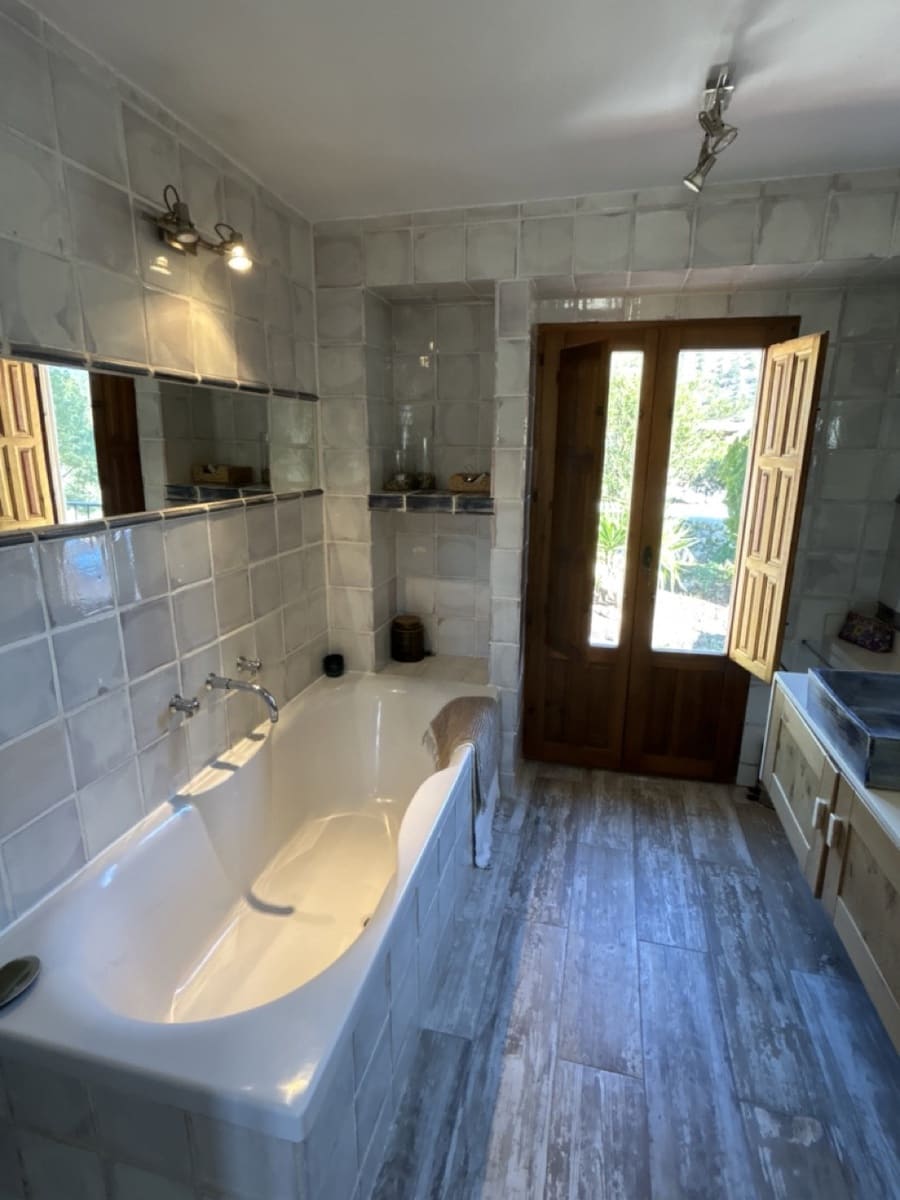 14 soveværelse Finca/Landehus til salg i Alcaudete med swimmingpool garage - € 1.250.000 (Ref: 8738362)