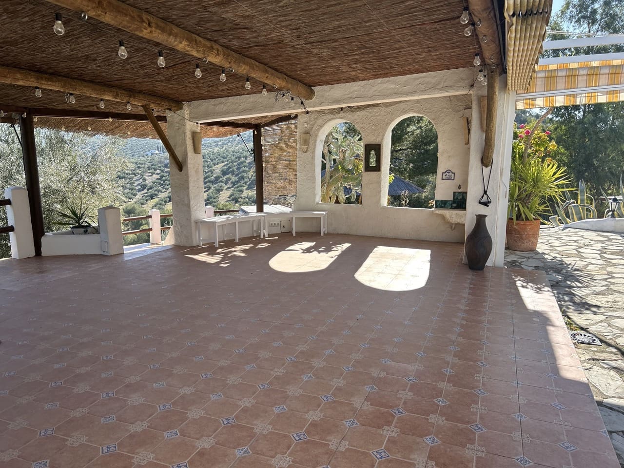 14 soveværelse Finca/Landehus til salg i Alcaudete med swimmingpool garage - € 1.250.000 (Ref: 8738362)