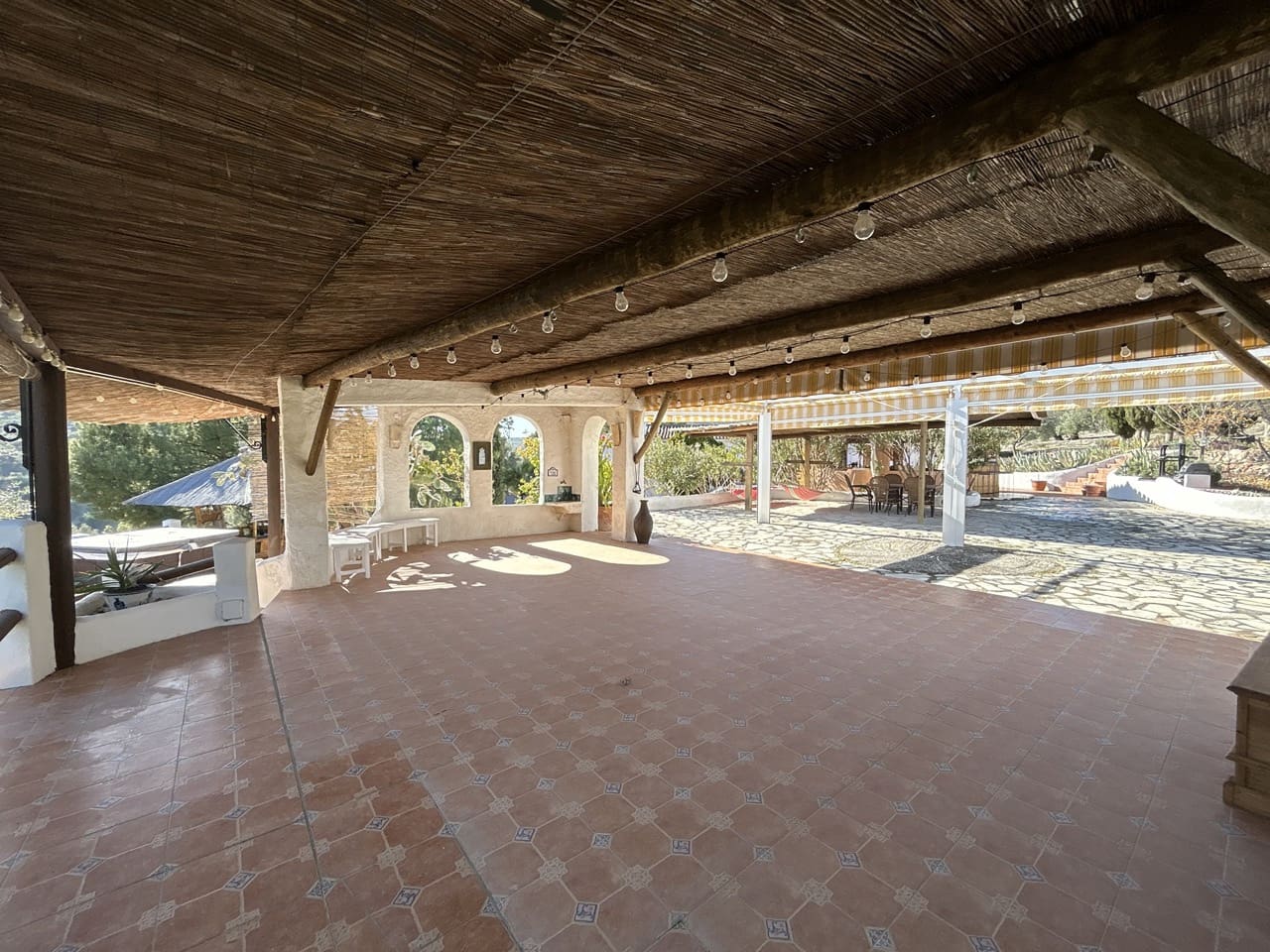 14 soveværelse Finca/Landehus til salg i Alcaudete med swimmingpool garage - € 1.250.000 (Ref: 8738362)