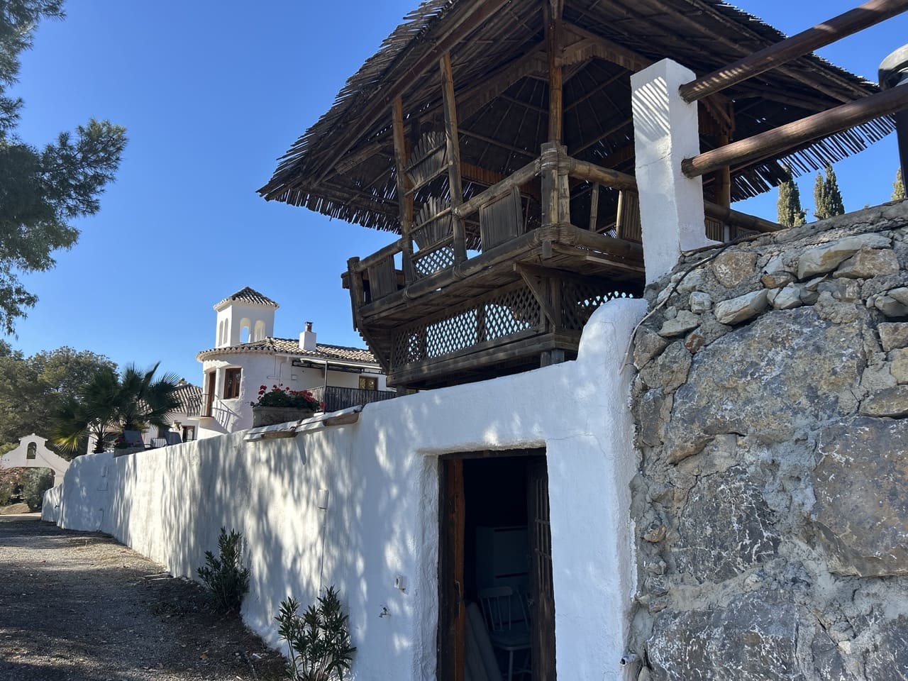 14 soveværelse Finca/Landehus til salg i Alcaudete med swimmingpool garage - € 1.250.000 (Ref: 8738362)