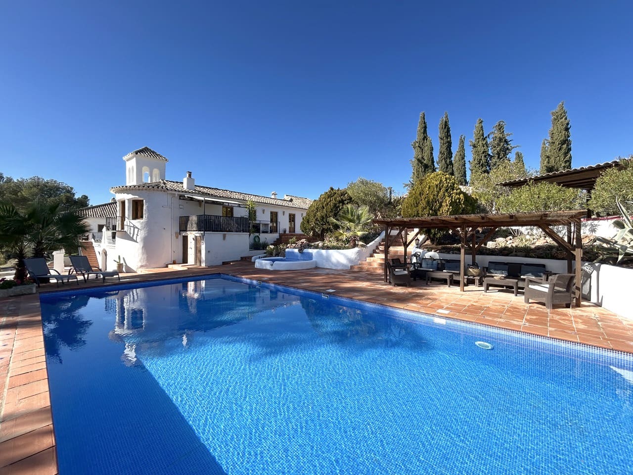 14 soveværelse Finca/Landehus til salg i Alcaudete med swimmingpool garage - € 1.250.000 (Ref: 8738362)