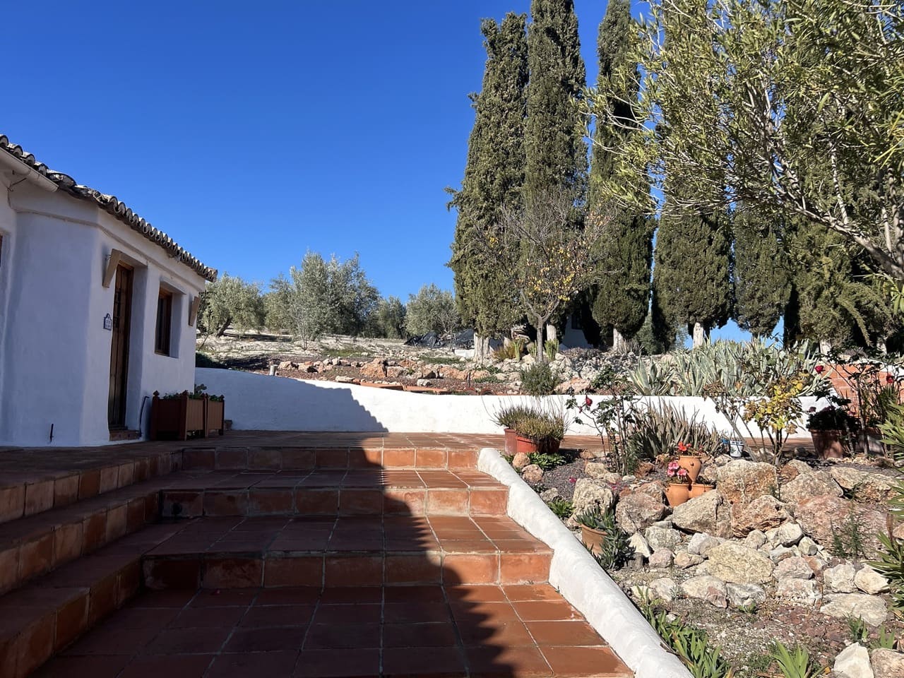 14 soveværelse Finca/Landehus til salg i Alcaudete med swimmingpool garage - € 1.250.000 (Ref: 8738362)