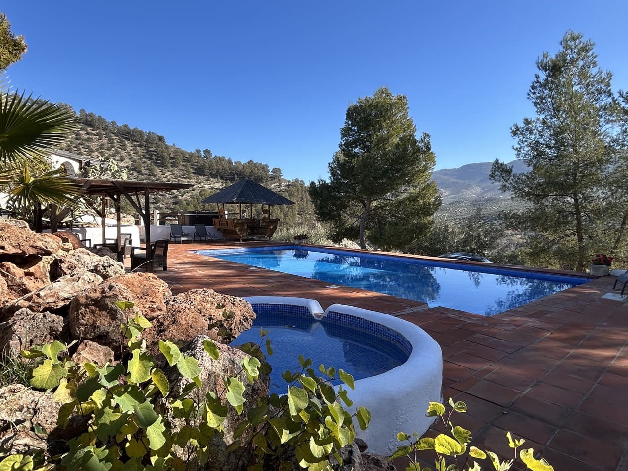 14 soveværelse Finca/Landehus til salg i Alcaudete med swimmingpool garage - € 1.250.000 (Ref: 8738362)