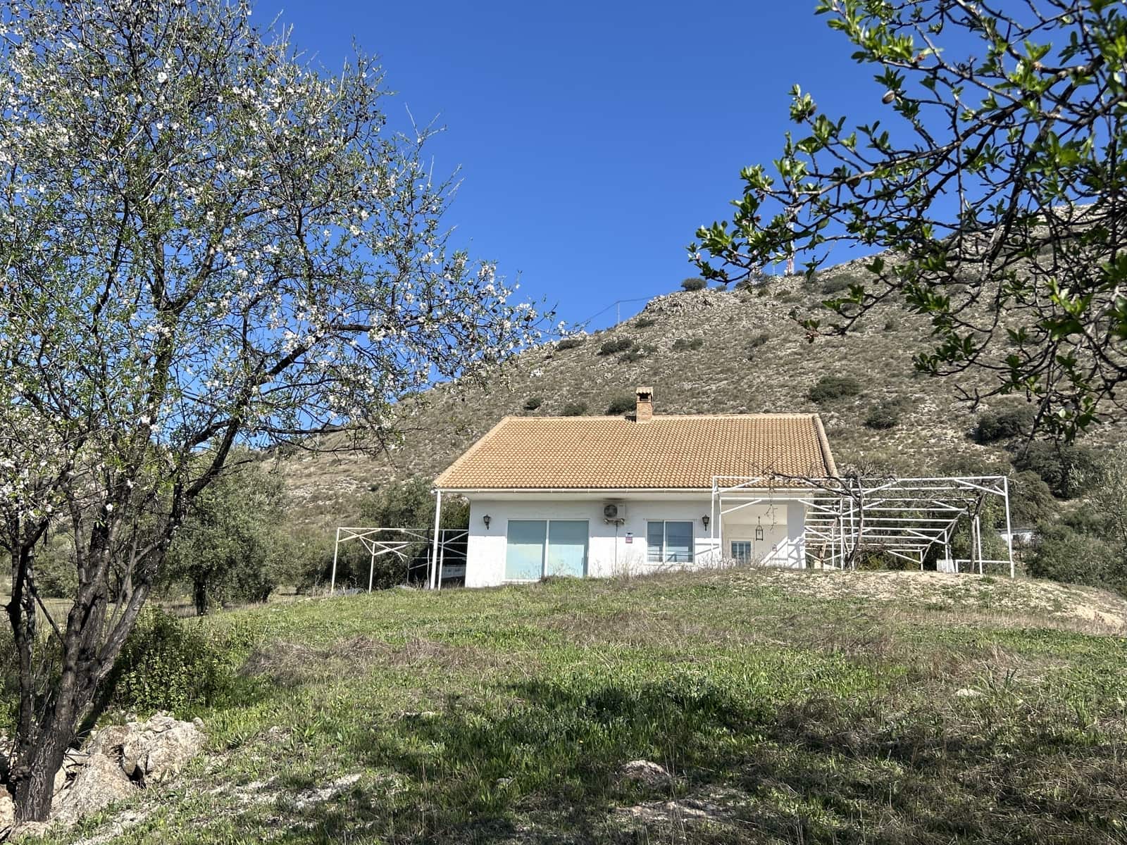 2 soveværelse Finca/Landehus til salg i Priego de Cordoba med garage - € 269.000 (Ref: 8839873)