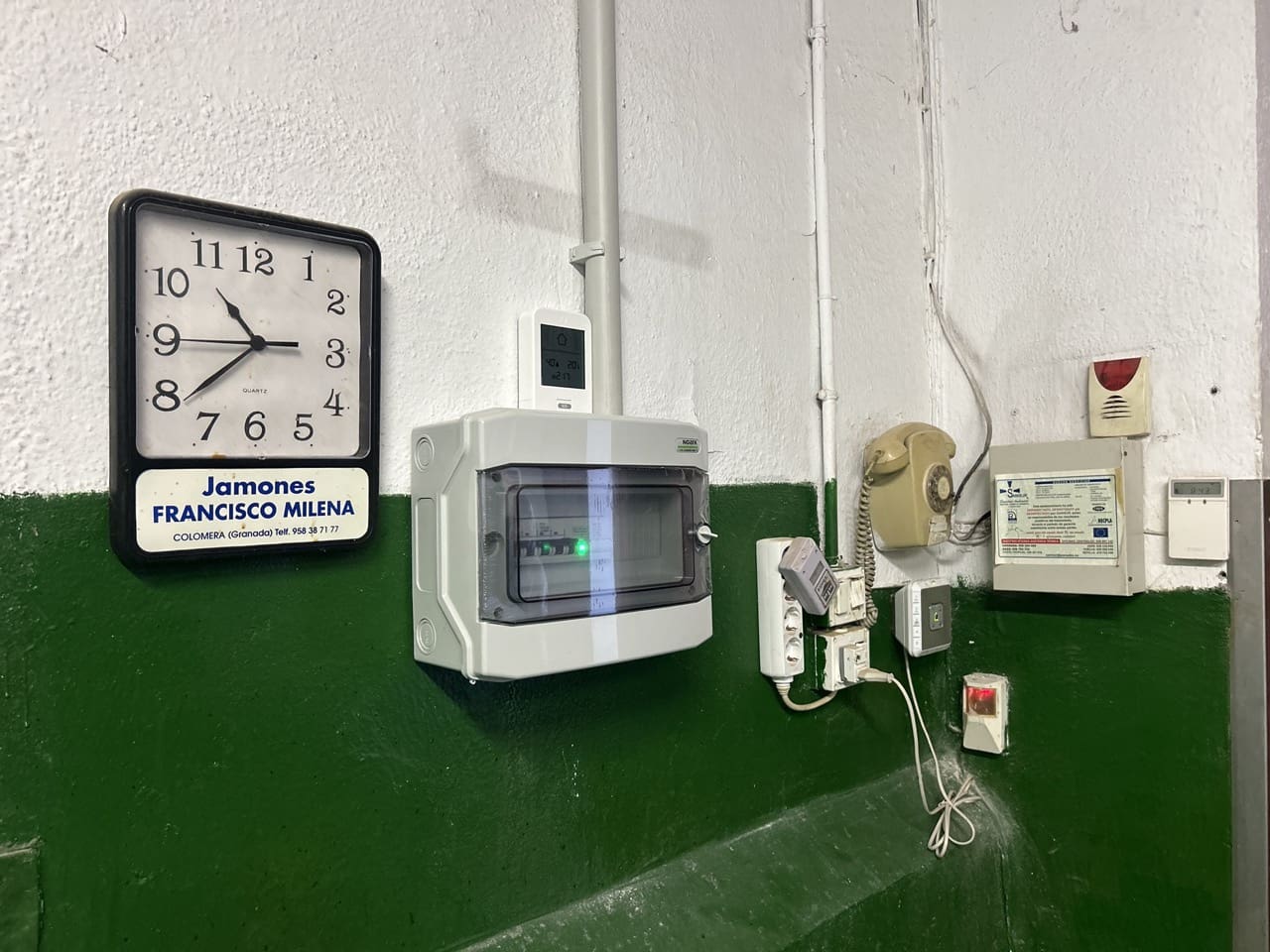 Kommersiell til salgs i Colomera - € 350 000 (Ref: 8929611)