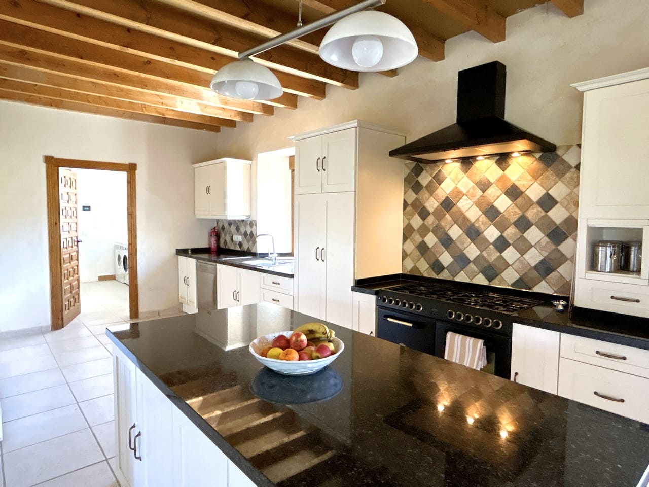 5 bedroom Finca/Country House for sale in Santa Cruz del Comercio with garage - € 1,300,000 (Ref: 8961929)