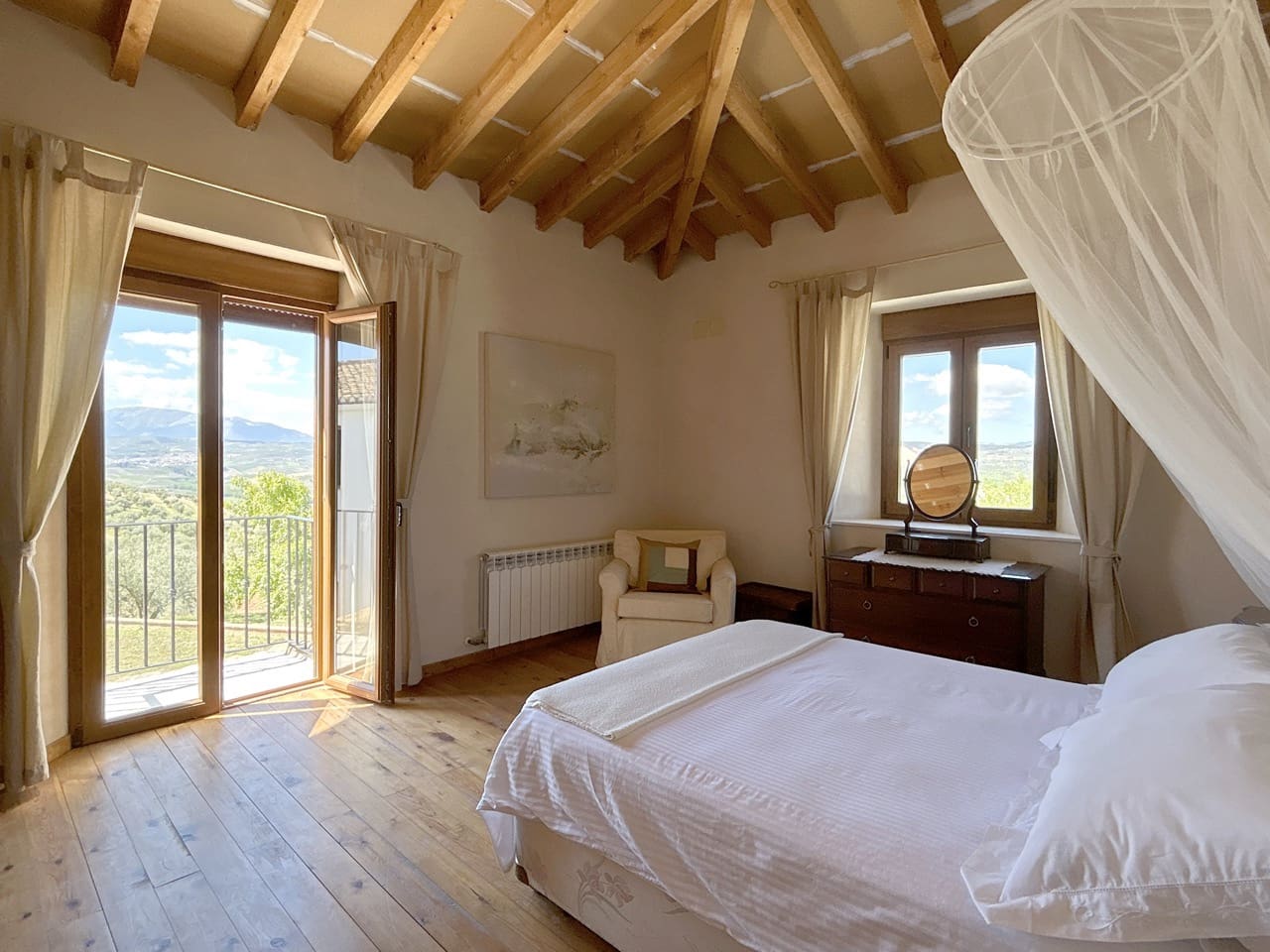 5 bedroom Finca/Country House for sale in Santa Cruz del Comercio with garage - € 1,300,000 (Ref: 8961929)