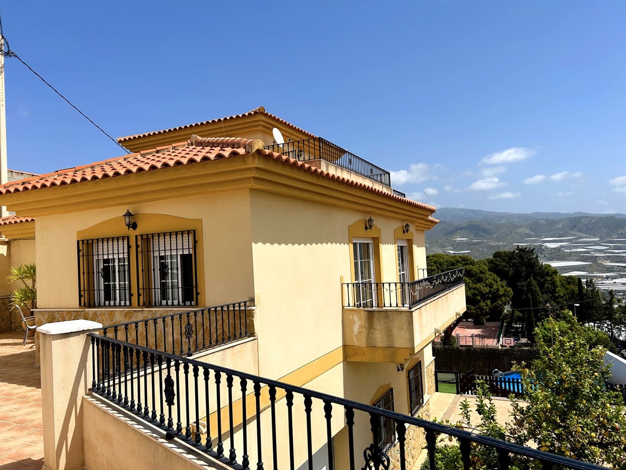 5 soveværelse Villa til salg i Gualchos med swimmingpool garage - € 355.000 (Ref: 8964108)