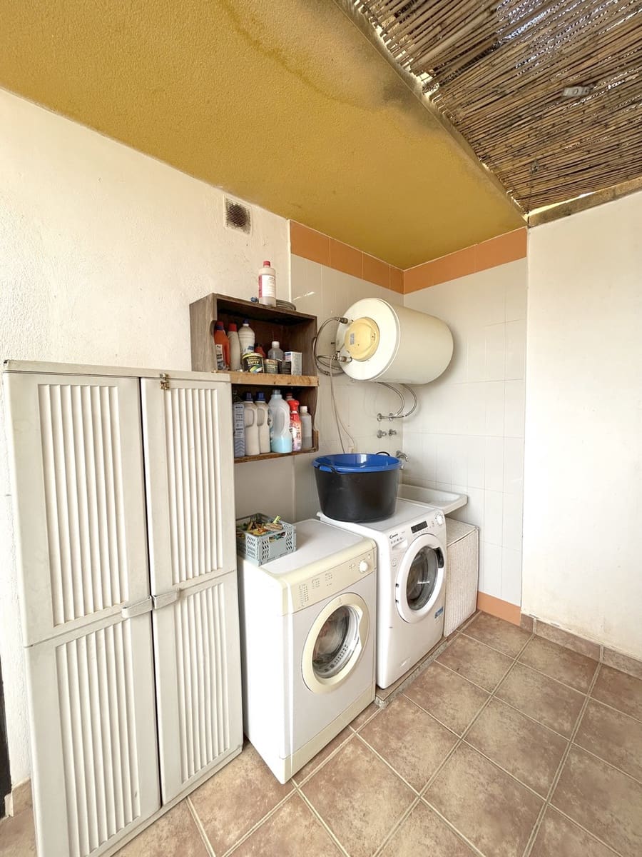 5 soveværelse Villa til salg i Gualchos med swimmingpool garage - € 355.000 (Ref: 8964108)