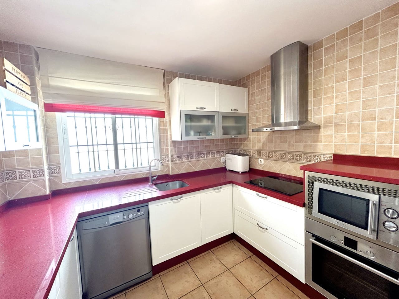 5 soveværelse Villa til salg i Gualchos med swimmingpool garage - € 355.000 (Ref: 8964108)