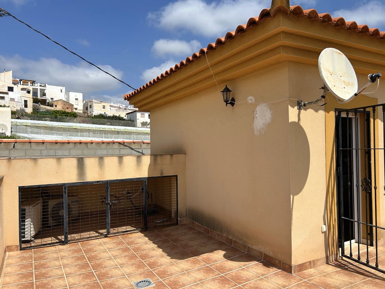 5 soveværelse Villa til salg i Gualchos med swimmingpool garage - € 355.000 (Ref: 8964108)