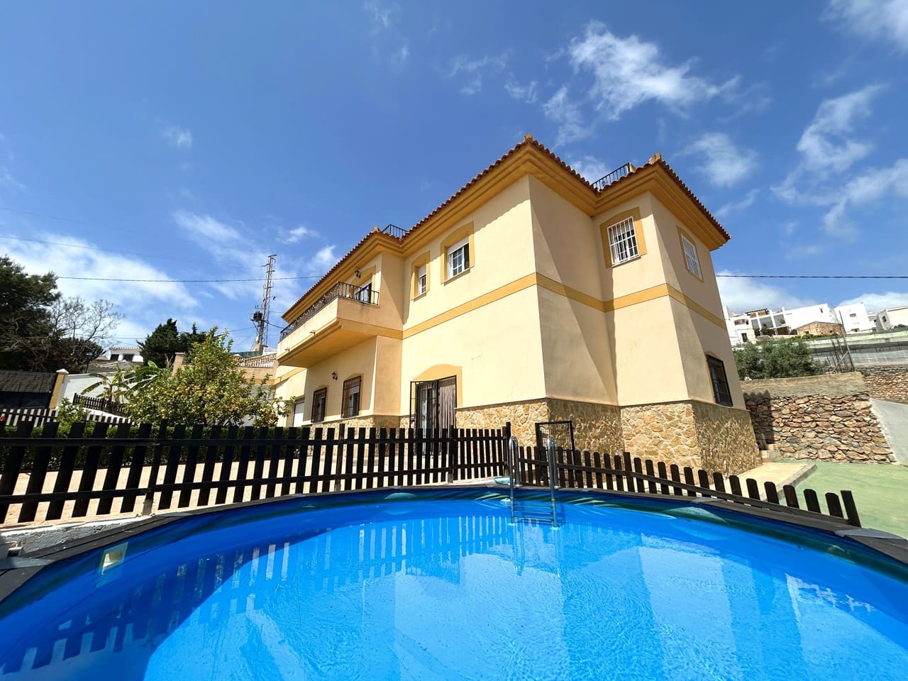 5 soveværelse Villa til salg i Gualchos med swimmingpool garage - € 355.000 (Ref: 8964108)