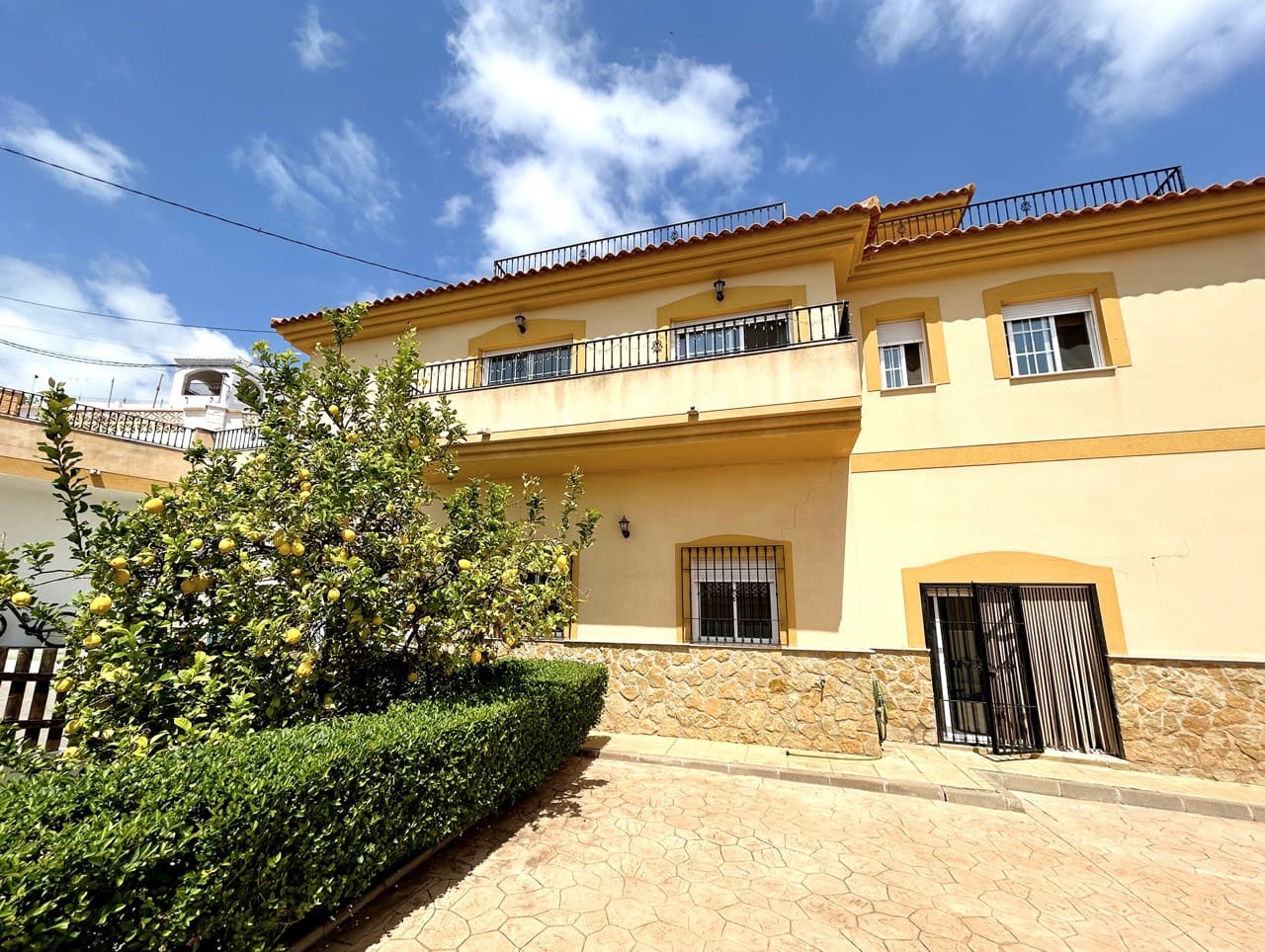 5 soveværelse Villa til salg i Gualchos med swimmingpool garage - € 355.000 (Ref: 8964108)