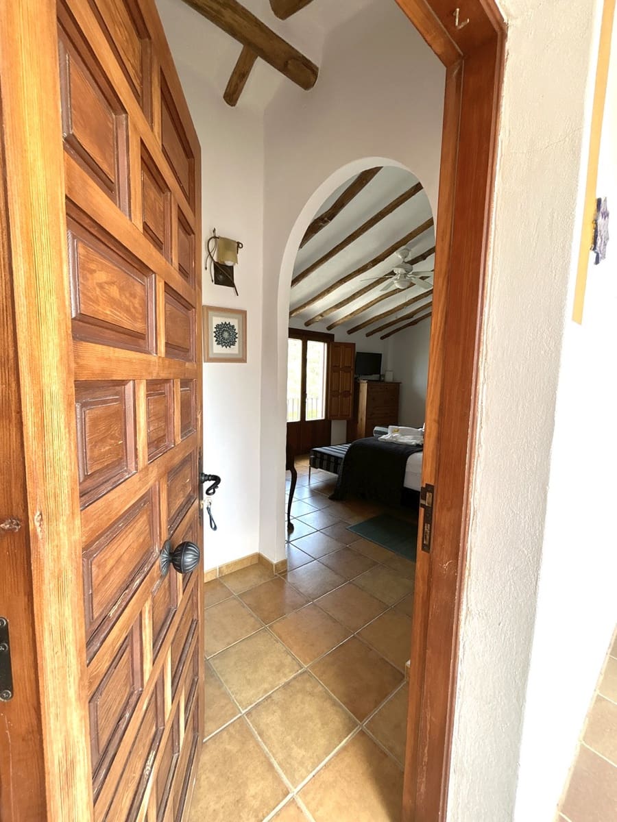 15 soveværelse Guesthouse/B & B til salg i Santa Cruz del Comercio med swimmingpool garage - € 1.750.000 (Ref: 8969717)