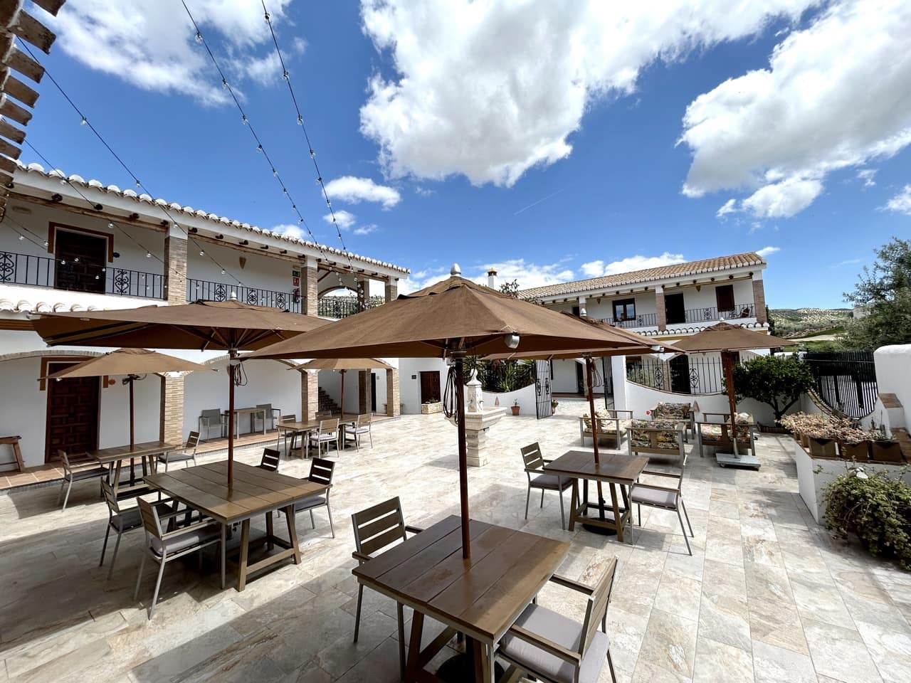 15 soveværelse Guesthouse/B & B til salg i Santa Cruz del Comercio med swimmingpool garage - € 1.750.000 (Ref: 8969717)