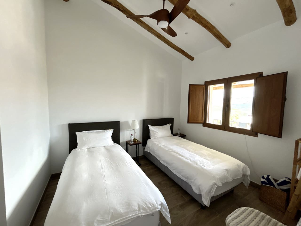 15 soveværelse Guesthouse/B & B til salg i Santa Cruz del Comercio med swimmingpool garage - € 1.750.000 (Ref: 8969717)