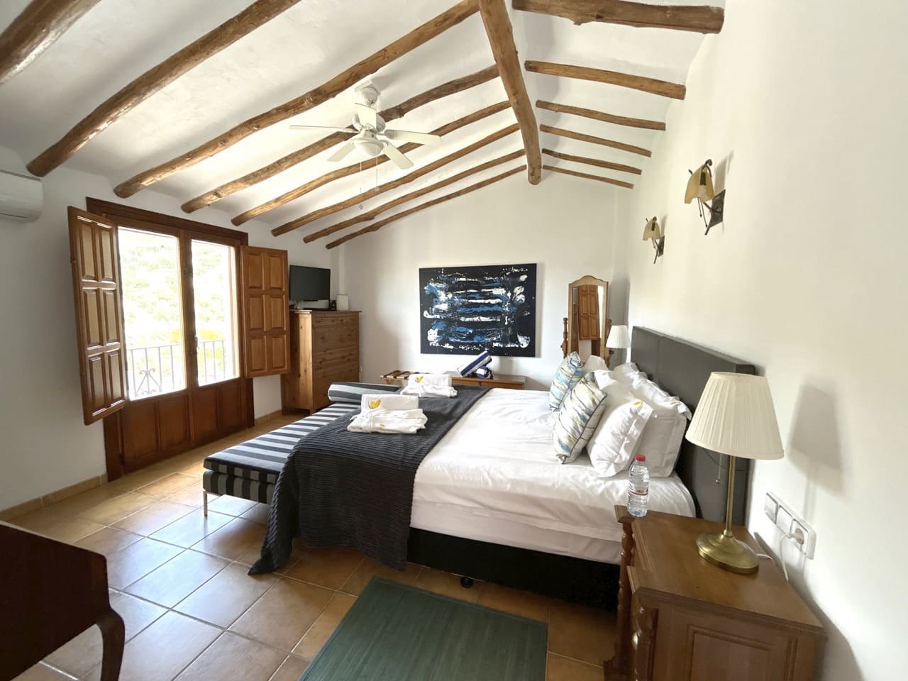 15 soveværelse Guesthouse/B & B til salg i Santa Cruz del Comercio med swimmingpool garage - € 1.750.000 (Ref: 8969717)