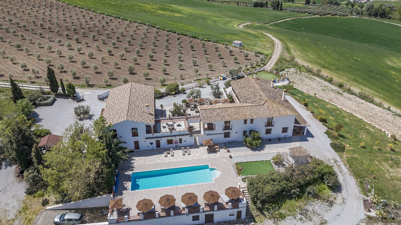 15 soveværelse Guesthouse/B & B til salg i Santa Cruz del Comercio med swimmingpool garage - € 1.750.000 (Ref: 8969717)