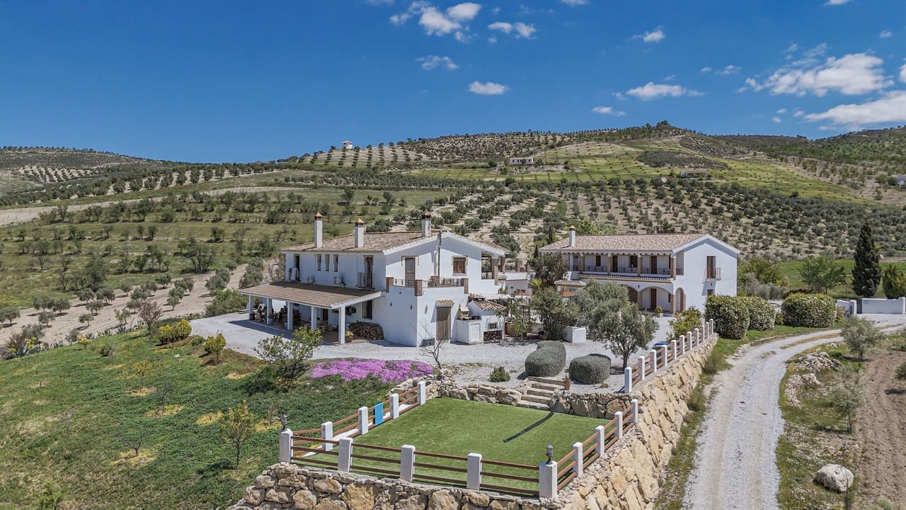 15 soveværelse Guesthouse/B & B til salg i Santa Cruz del Comercio med swimmingpool garage - € 1.750.000 (Ref: 8969717)