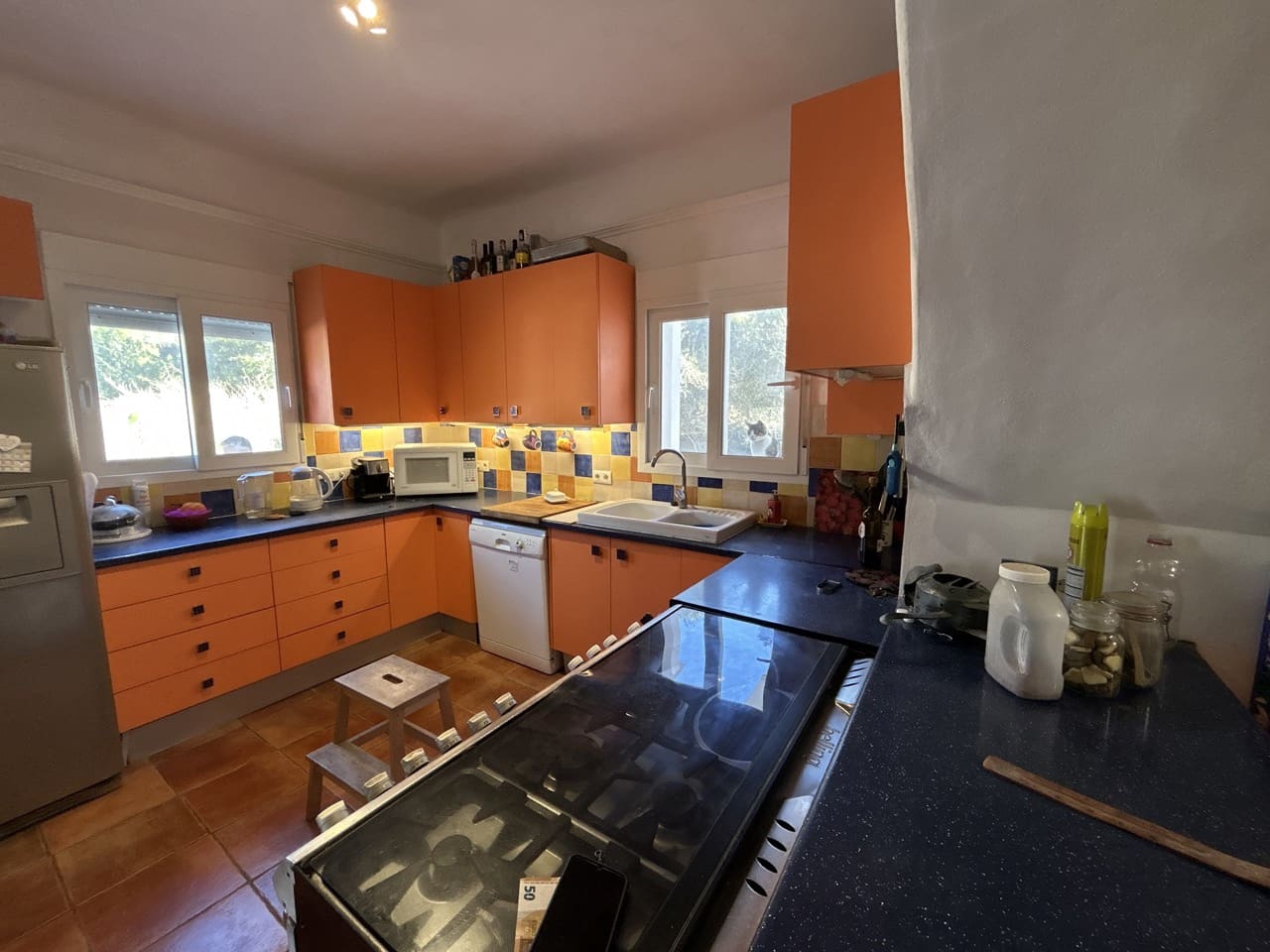 5 soveværelse Villa til salg i Velez de Benaudalla med swimmingpool garage - € 285.000 (Ref: 9032631)