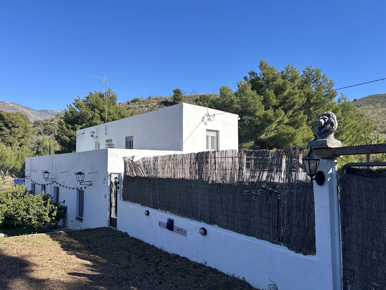 5 soveværelse Villa til salg i Velez de Benaudalla med swimmingpool garage - € 285.000 (Ref: 9032631)