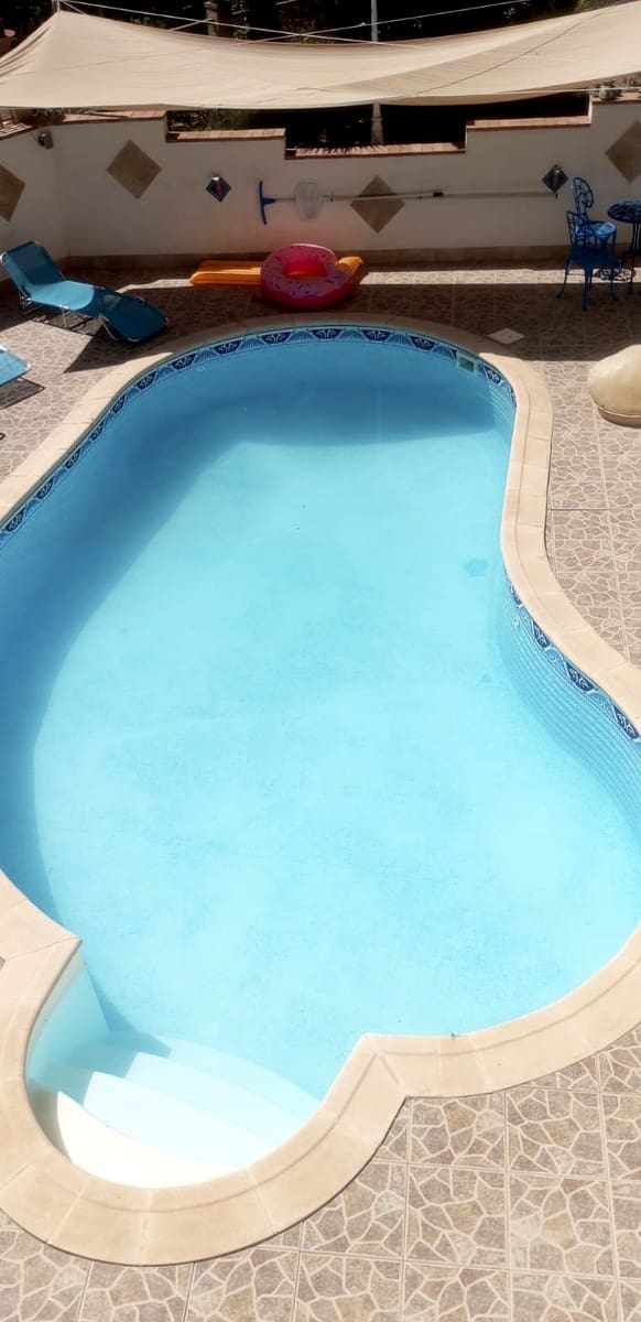 5 soveværelse Villa til salg i Velez de Benaudalla med swimmingpool garage - € 285.000 (Ref: 9032631)