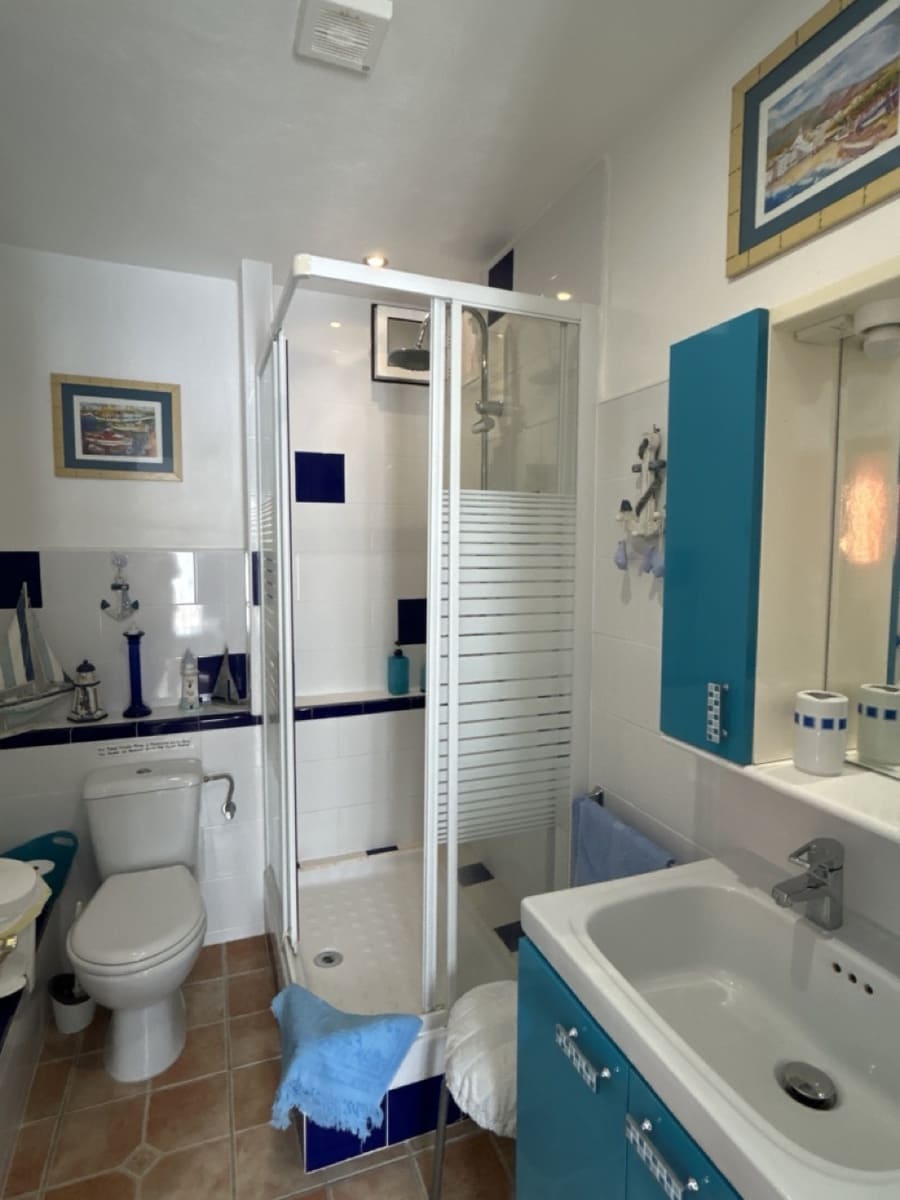 5 soveværelse Villa til salg i Velez de Benaudalla med swimmingpool garage - € 285.000 (Ref: 9032631)