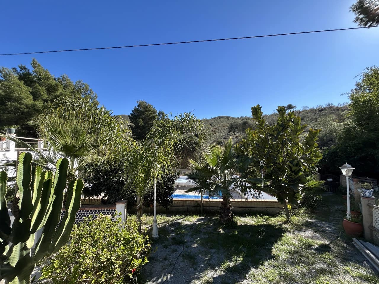 5 soveværelse Villa til salg i Velez de Benaudalla med swimmingpool garage - € 285.000 (Ref: 9032631)