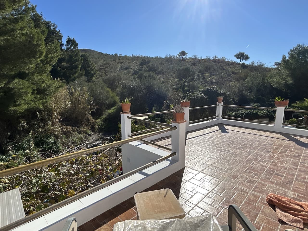 5 soveværelse Villa til salg i Velez de Benaudalla med swimmingpool garage - € 285.000 (Ref: 9032631)