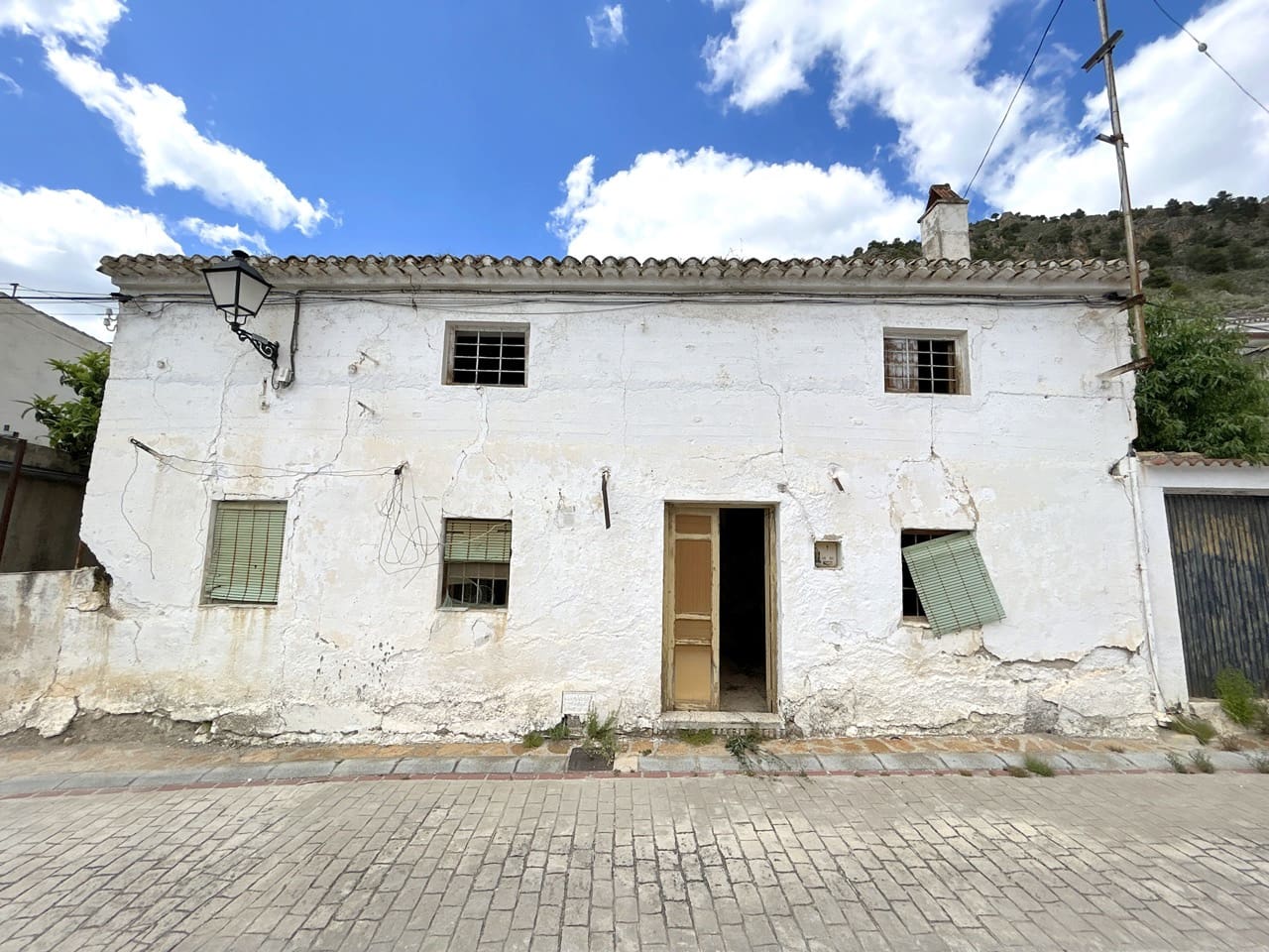 Ruin til salg i Moclin - € 25.000 (Ref: 9032646)