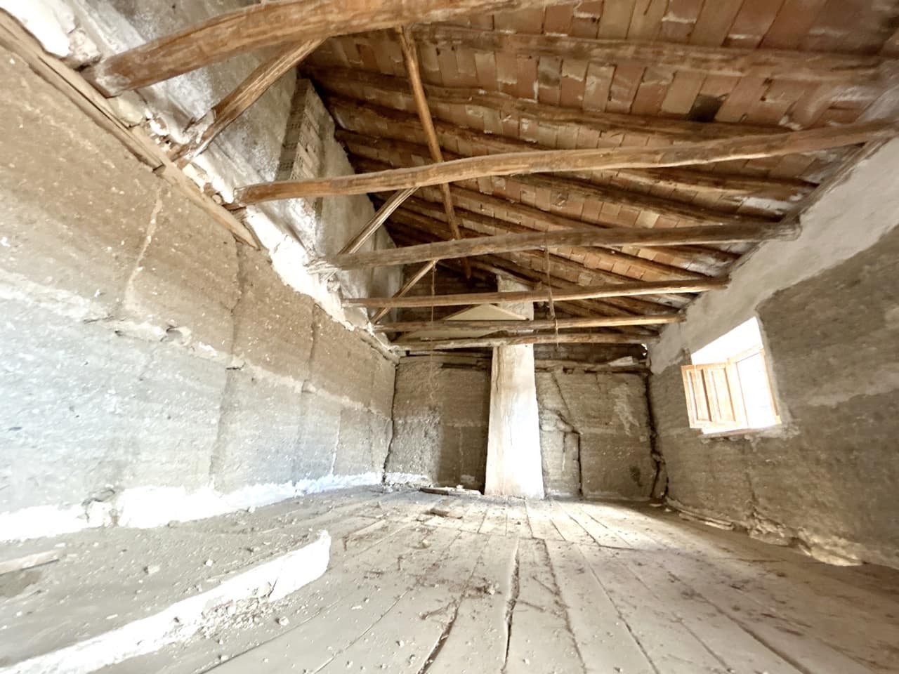 Ruin til salg i Moclin - € 25.000 (Ref: 9032646)