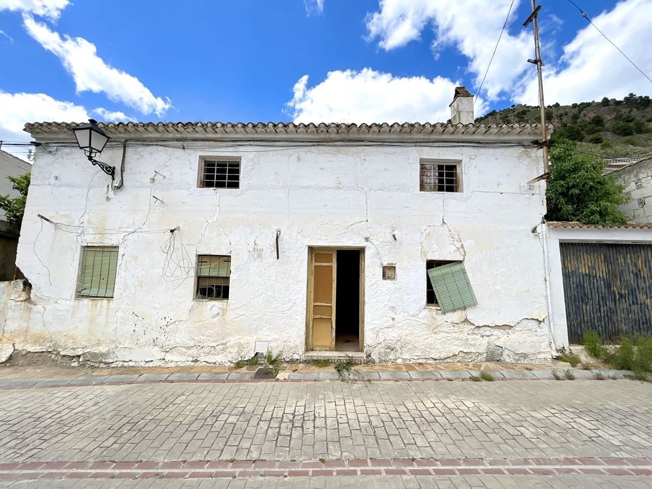 Ruin til salg i Moclin - € 25.000 (Ref: 9032646)