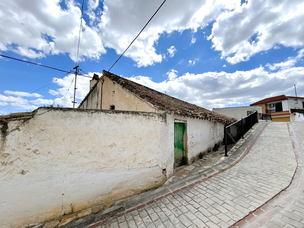 Ruin til salg i Moclin - € 25.000 (Ref: 9032646)