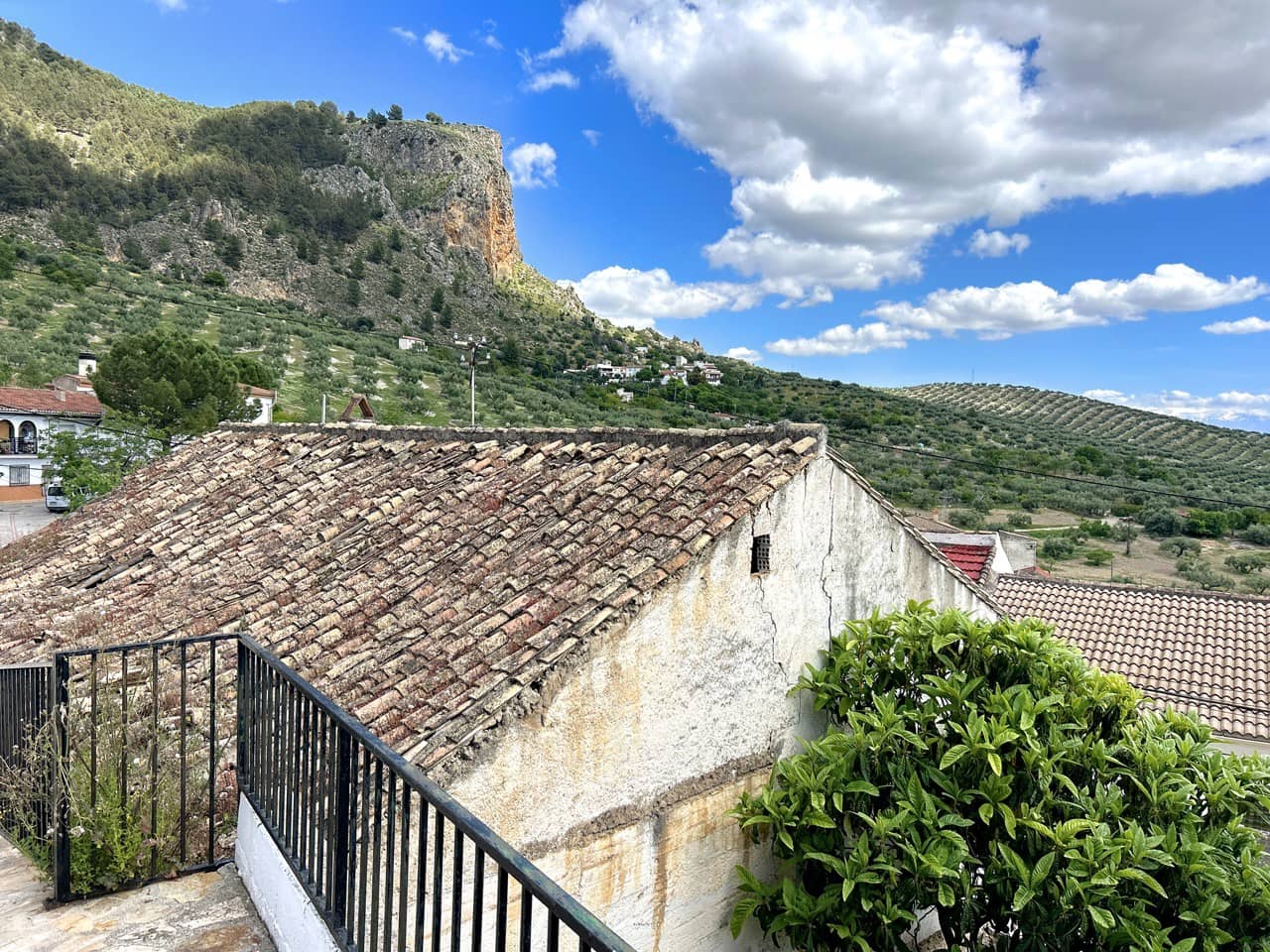 Ruin til salg i Moclin - € 25.000 (Ref: 9032646)