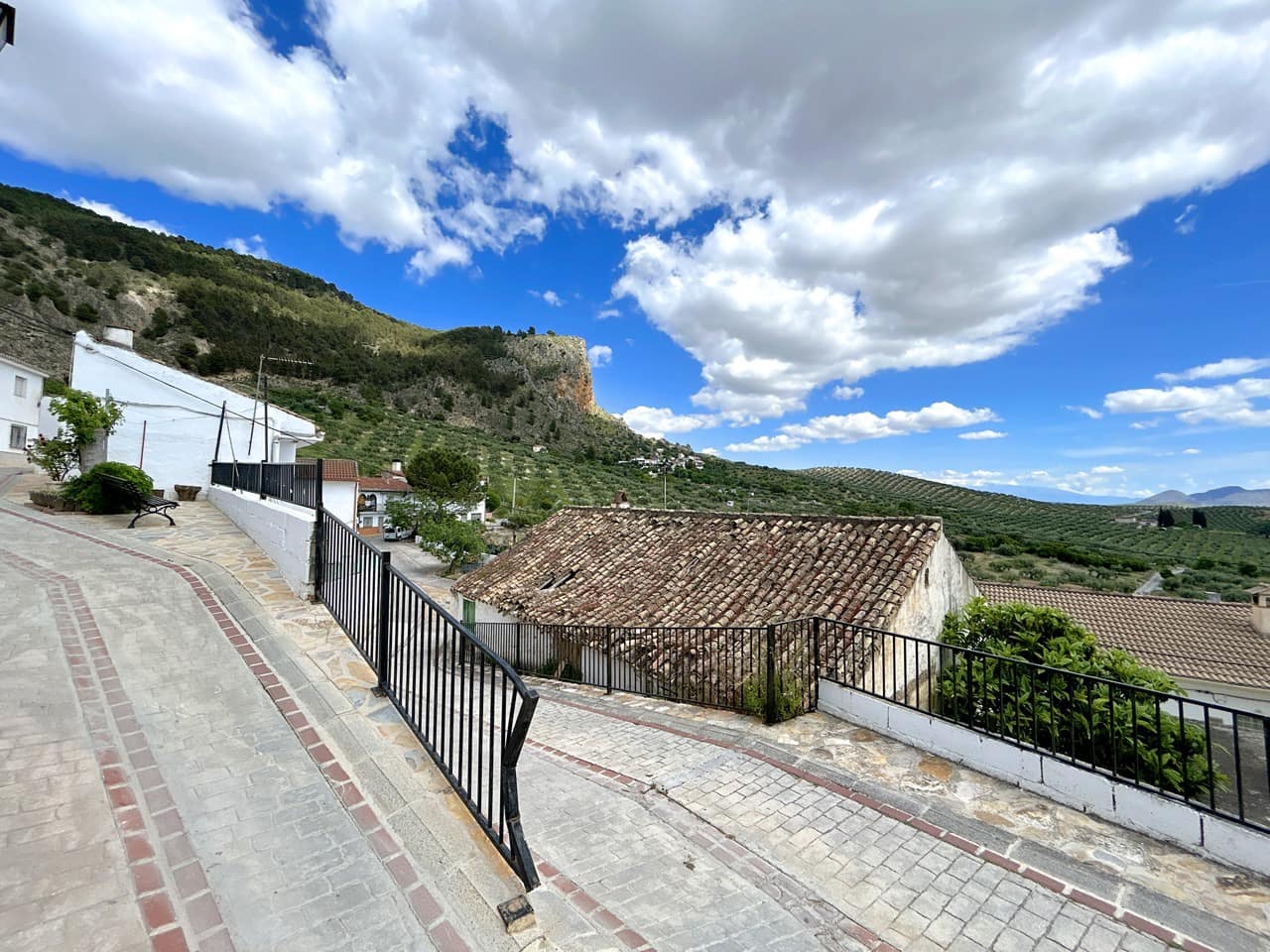 Ruin til salg i Moclin - € 25.000 (Ref: 9032646)