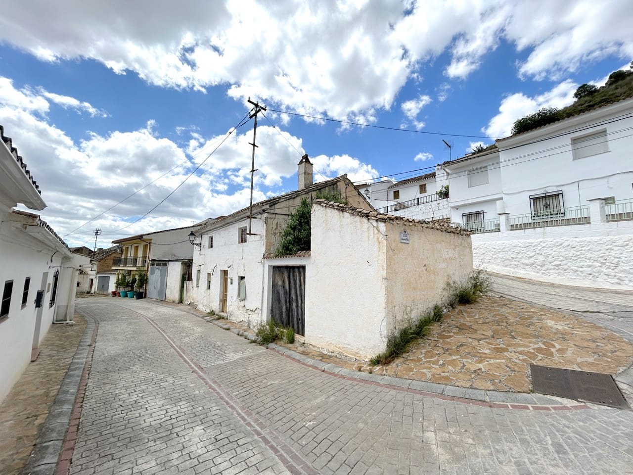 Ruin til salg i Moclin - € 25.000 (Ref: 9032646)