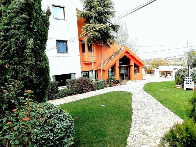 29 slaapkamer Hotel te koop in Dílar met zwembad garage - € 1.500.000 (Ref: 9115463)