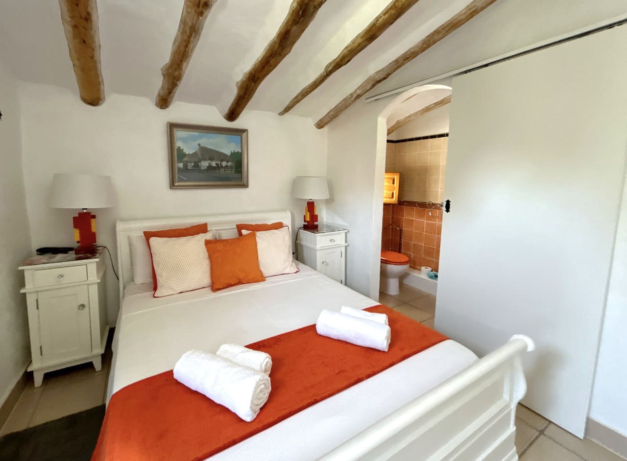 14 soveværelse Finca/Landehus til salg i Caniles med swimmingpool garage - € 1.250.000 (Ref: 9142442)