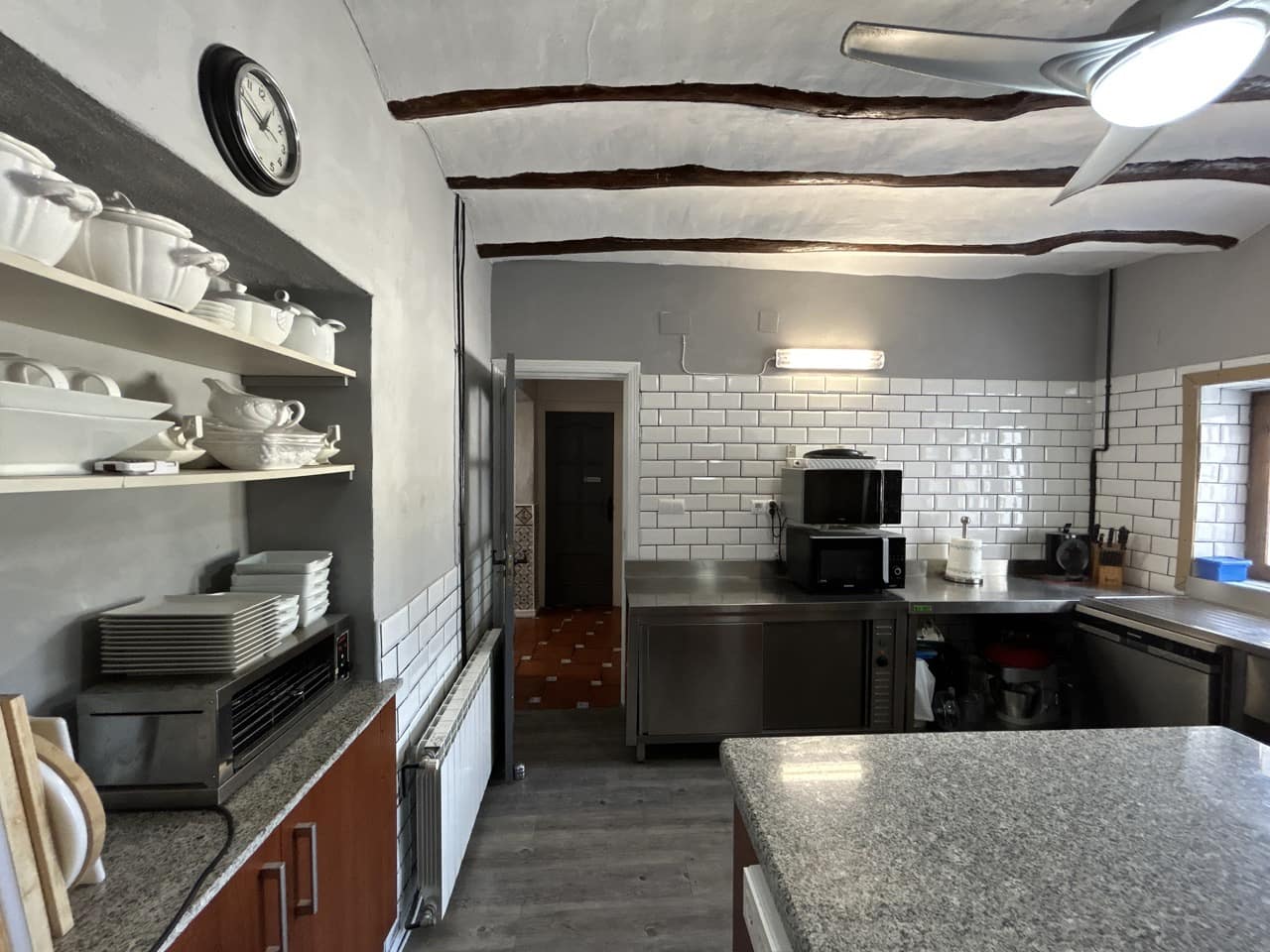 14 soveværelse Finca/Landehus til salg i Caniles med swimmingpool garage - € 1.250.000 (Ref: 9142442)