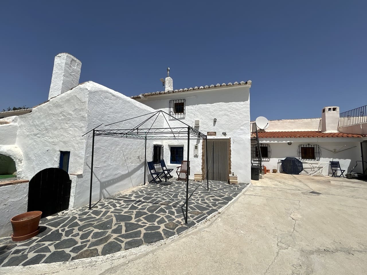 14 soveværelse Finca/Landehus til salg i Caniles med swimmingpool garage - € 1.250.000 (Ref: 9142442)