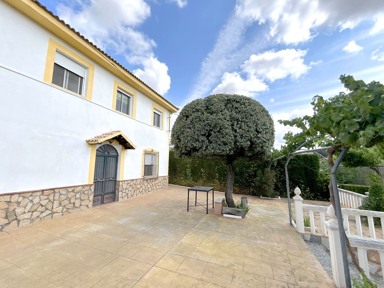 7 soverom Villa til salgs i Mures med svømmebasseng garasje - € 280 000 (Ref: 9143631)